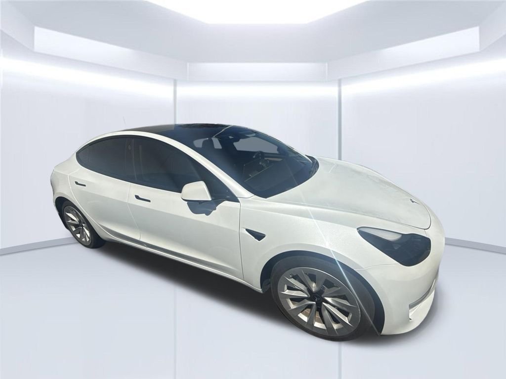 Used 2023 White Tesla Base image 3
