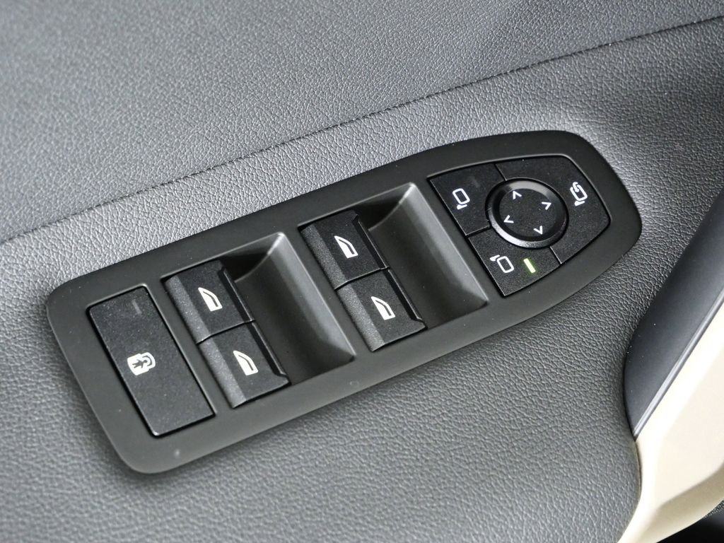 2026 BMW iX 60 - Photo 35