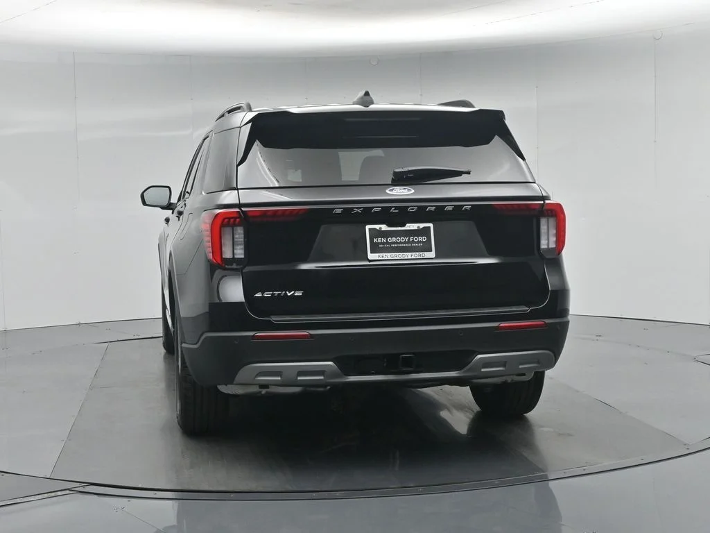New 2026 Agate Black Metallic Ford Active image 29