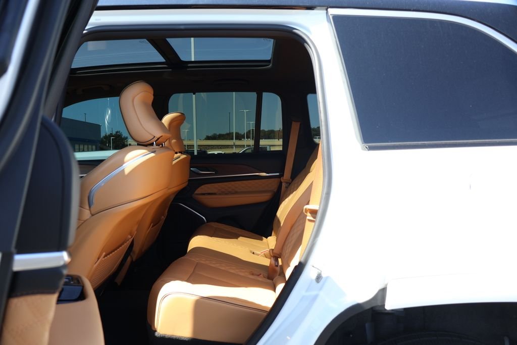 Used 2022 Bright White Clea Jeep Summit image 35