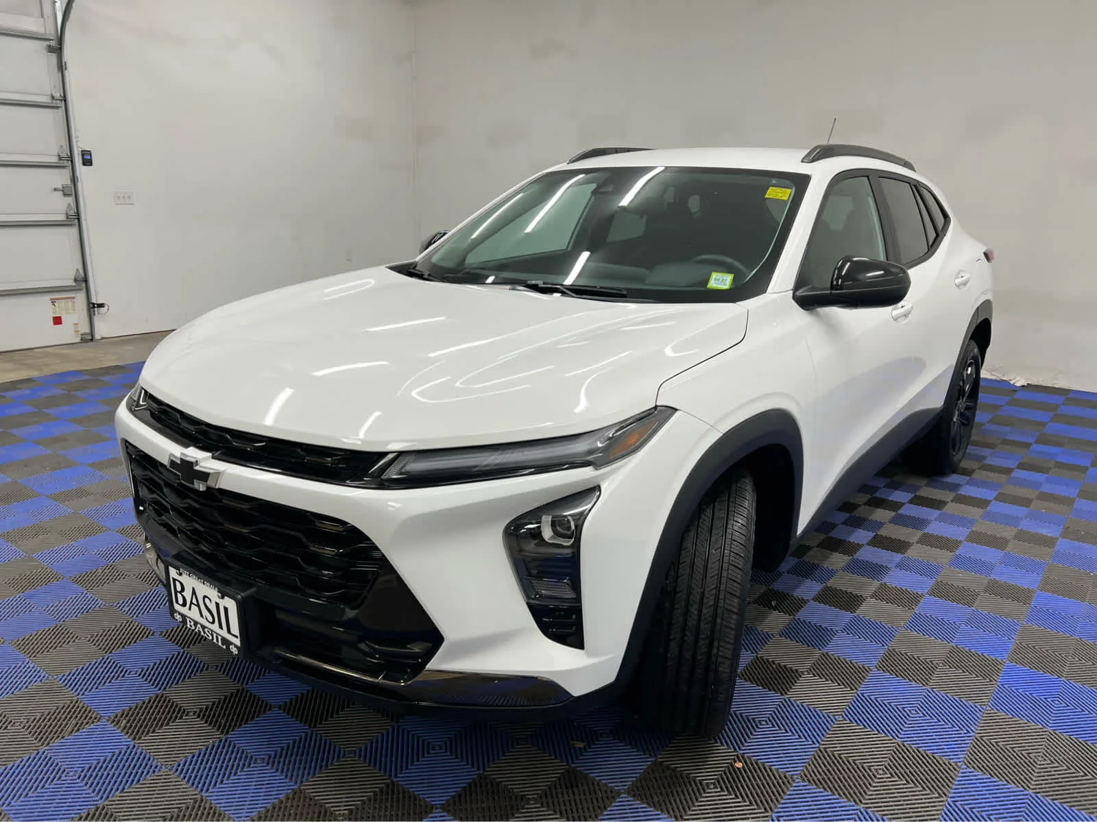 Used 2024 Summit White Chevrolet ACTIV image 3