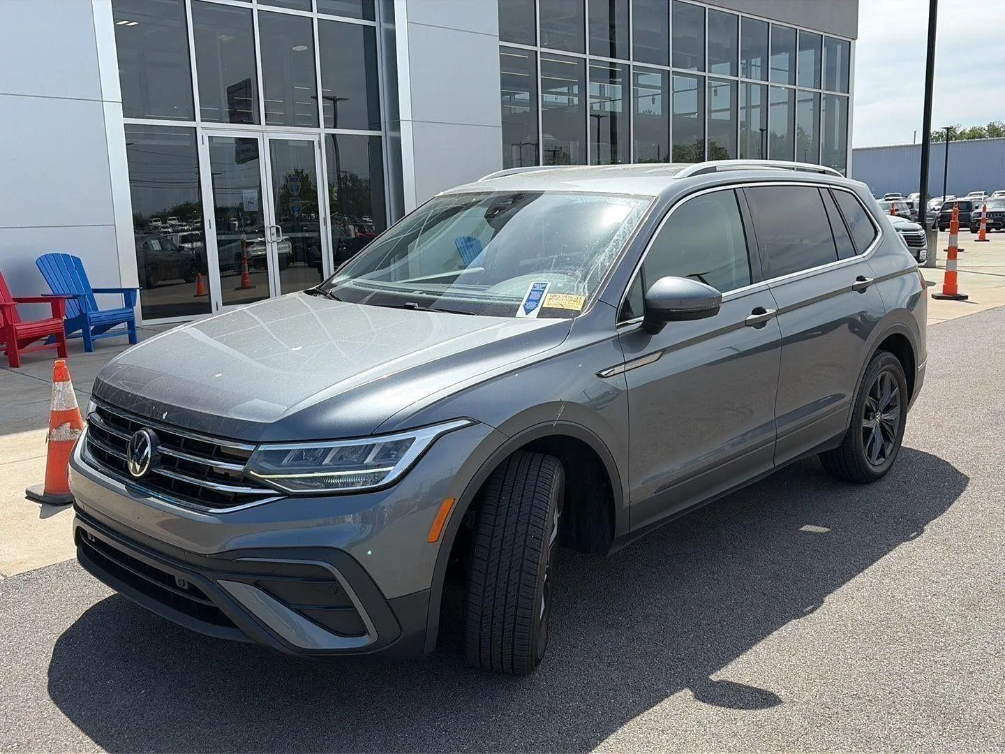 Used 2023 Platinum Gray Metallic Volkswagen SE image 85