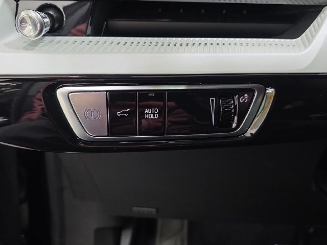 2027 Cadillac OPTIQ Sport - Photo 22