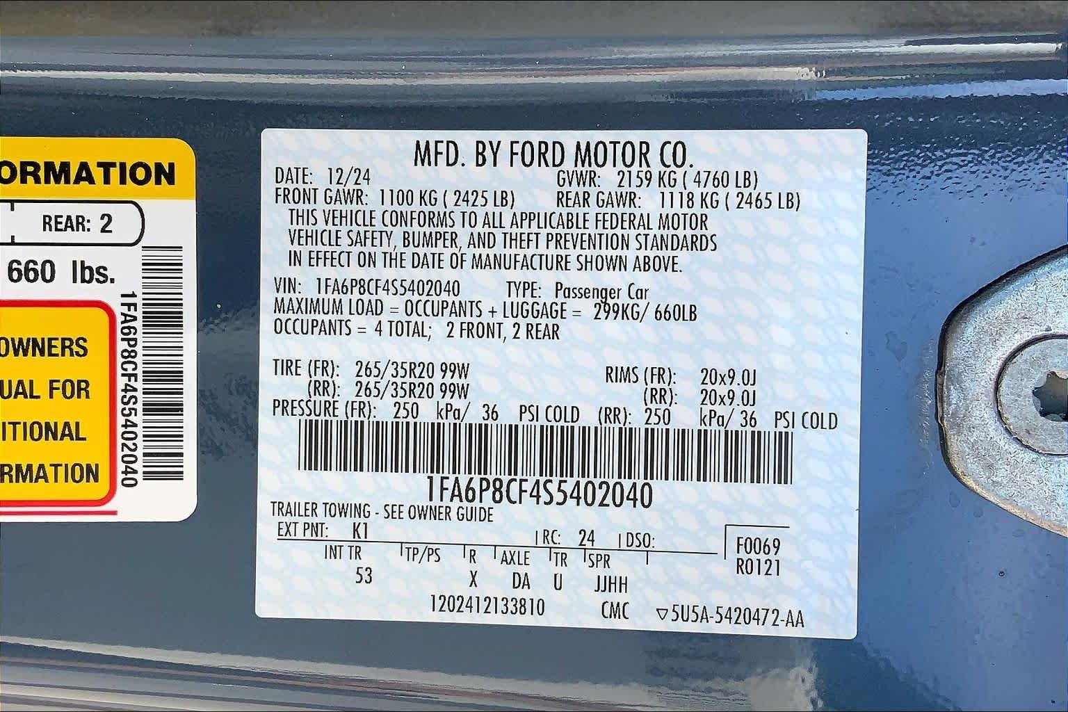 Used 2025 Vapor Blue Metallic Ford GT Premium image 36