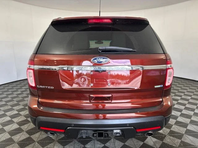 Used 2015 Bronze Ford Limited image 24