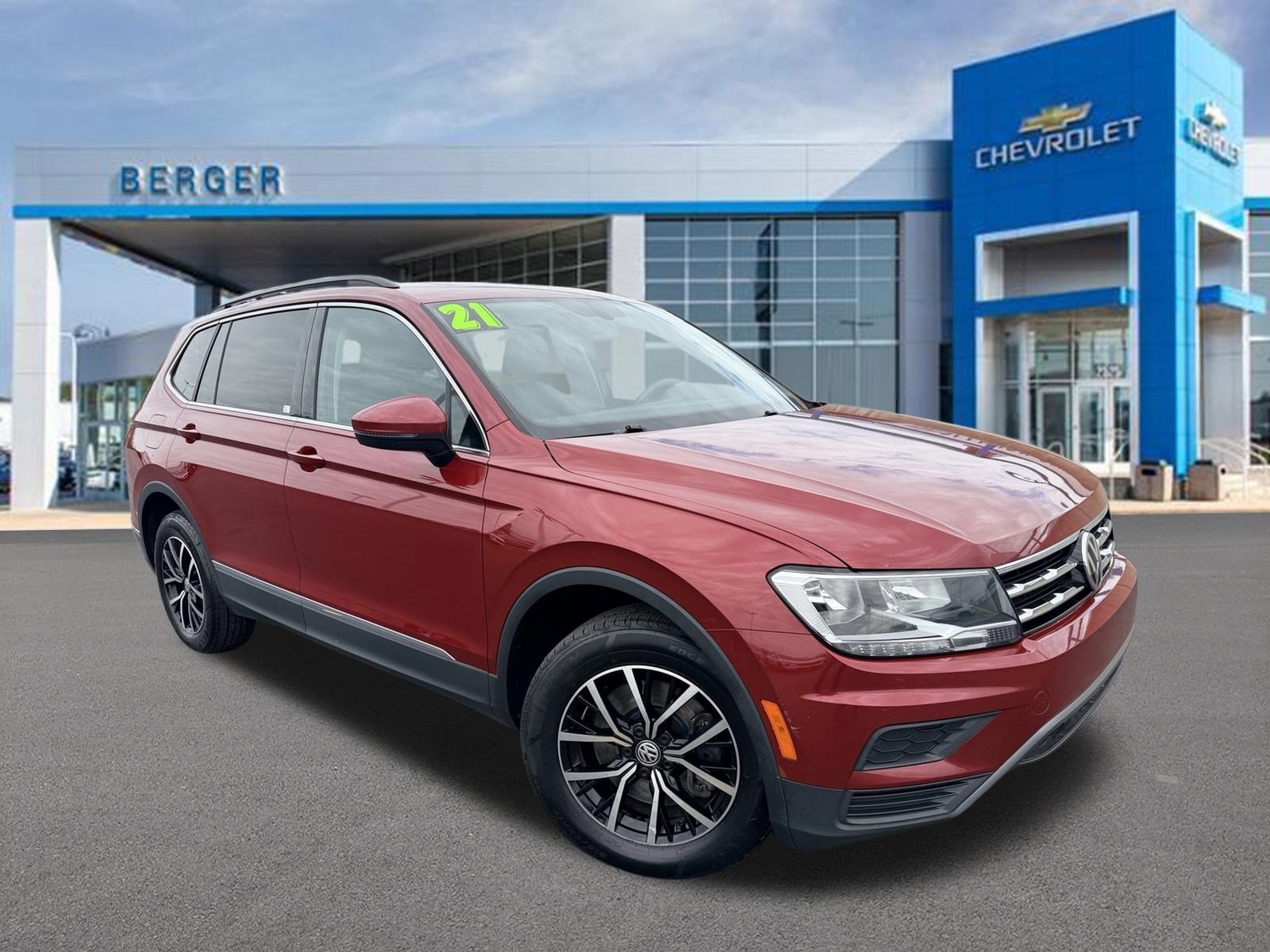 2021 Volkswagen Tiguan 2.0T SE 4Motion's photo