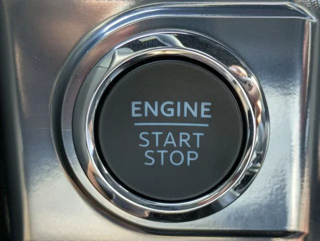 New 2026 Star White Metallic Tri-Coat Ford Lariat® image 28