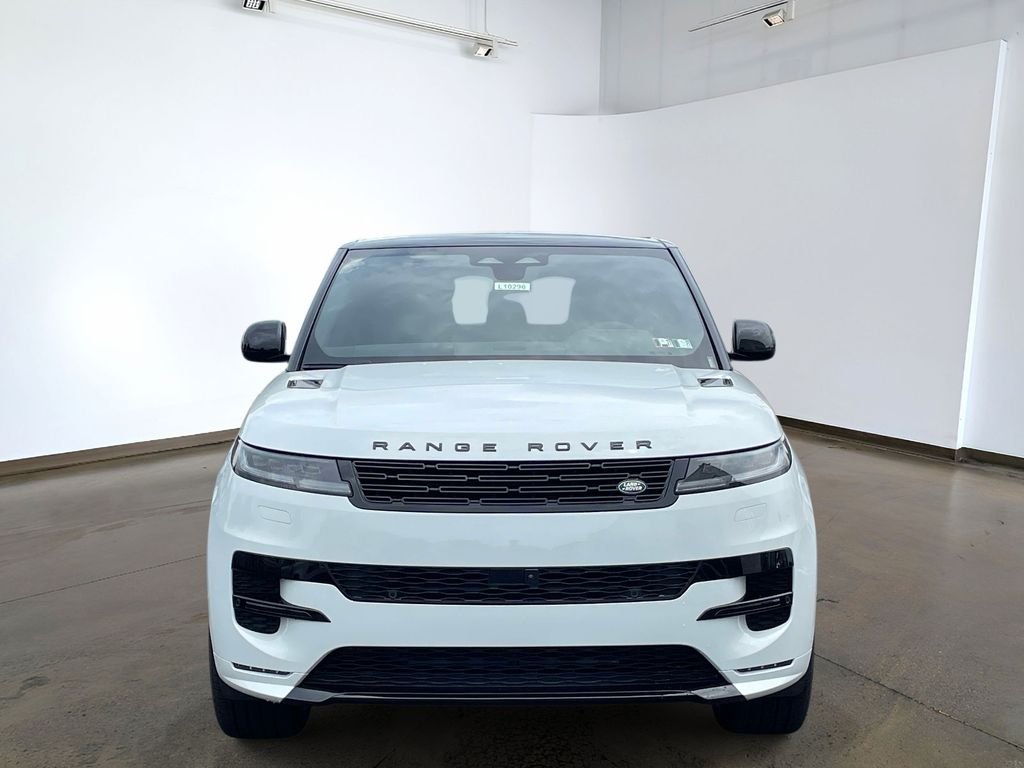 New 2026 Fuji White Land Rover Dynamic SE image 2