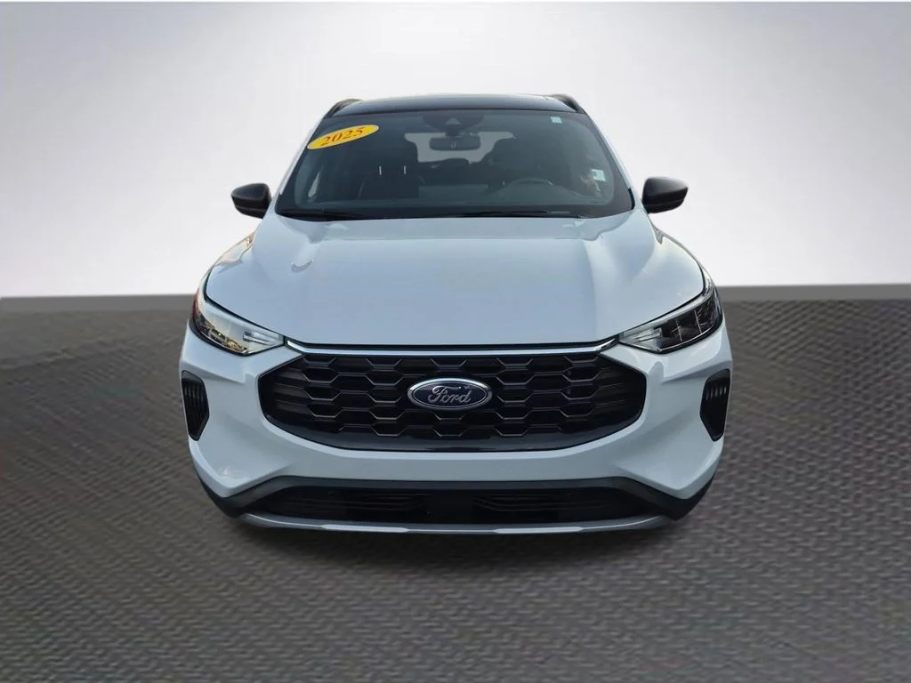 Used 2025 Space Silver Ford ST-Line image 3