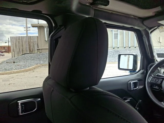 Used 2018 Gray Jeep Unlimited Sport image 13