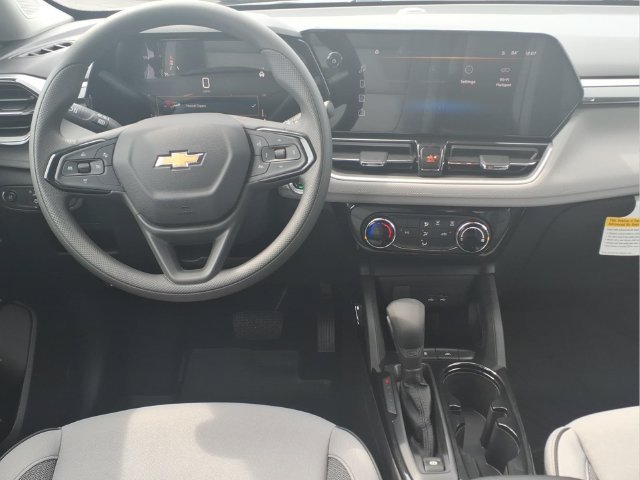 New 2026 Mosaic Black Metallic Chevrolet LT image 17