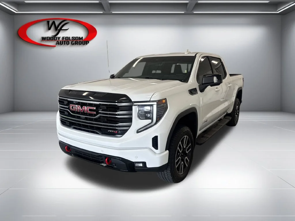 Used 2026 White GMC AT4 image 3
