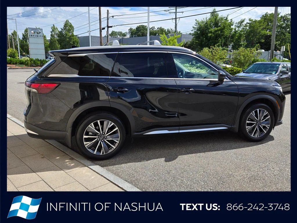 Certified Used 2026 Black INFINITI LUXE image 14