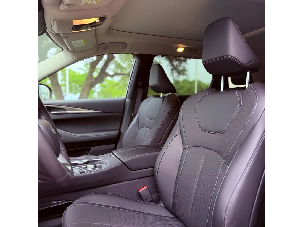 New 2026 Mineral Black INFINITI Luxe FWD image 22