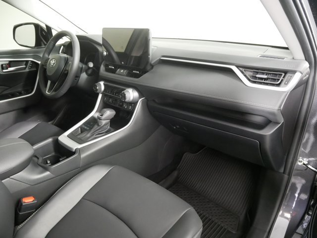 Certified Used 2025 Magnetic Gray Metallic Toyota XLE Premium w/ Weather Pkg image 19