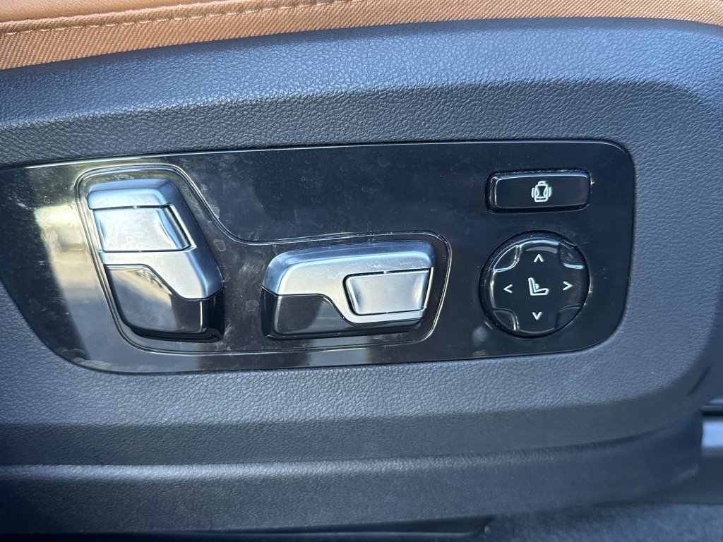 2024 BMW X7 40i - Photo 37