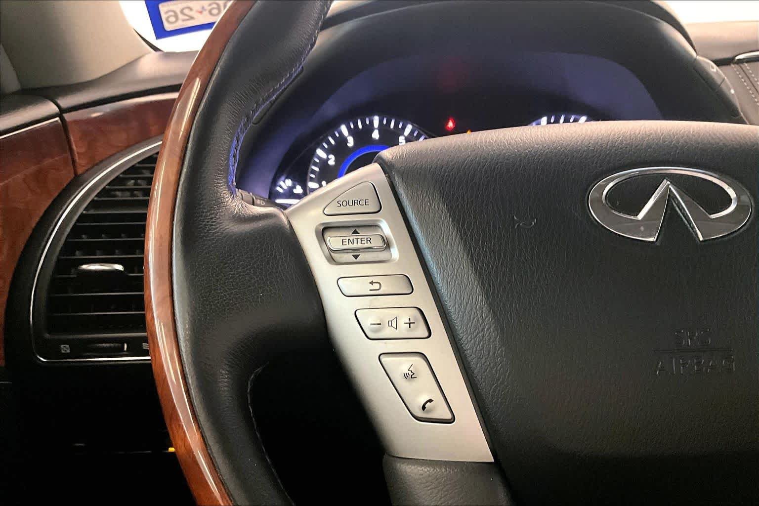 Used 2017 Liquid Platinum INFINITI  image 22