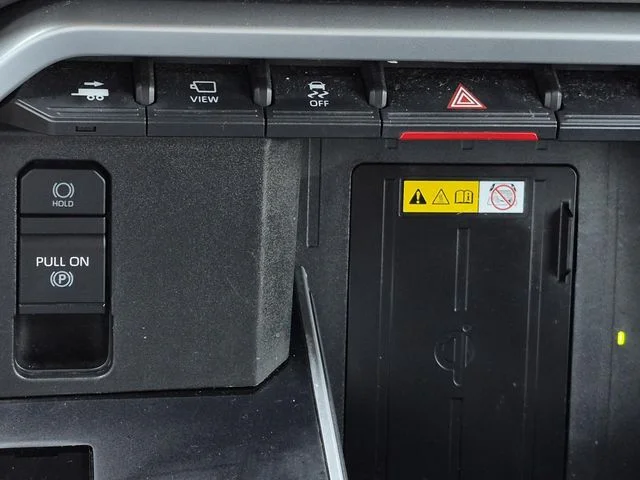 Used 2023 Wind Chill Pearl Toyota Platinum image 32