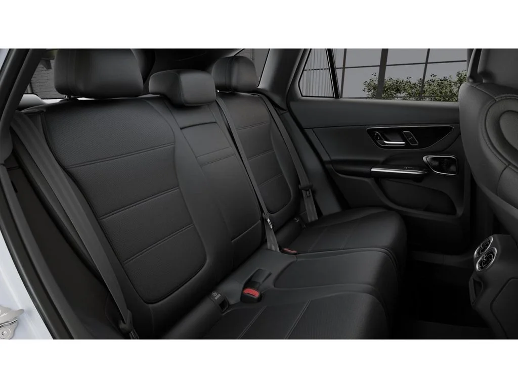 New 2027 White Mercedes-Benz GLC 300 image 5