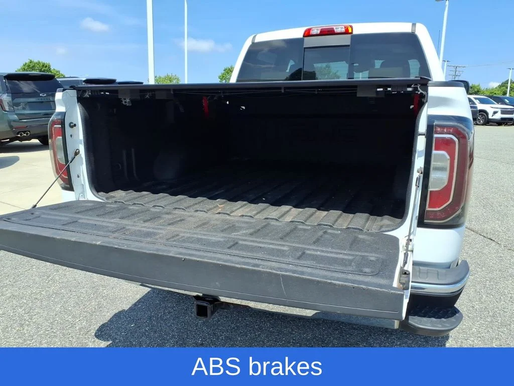 Used 2018 White GMC SLT image 38