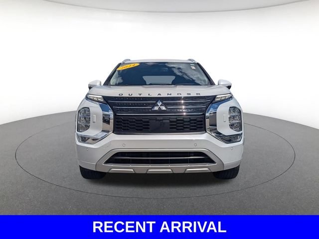 Used 2024  Mitsubishi SEL image 3