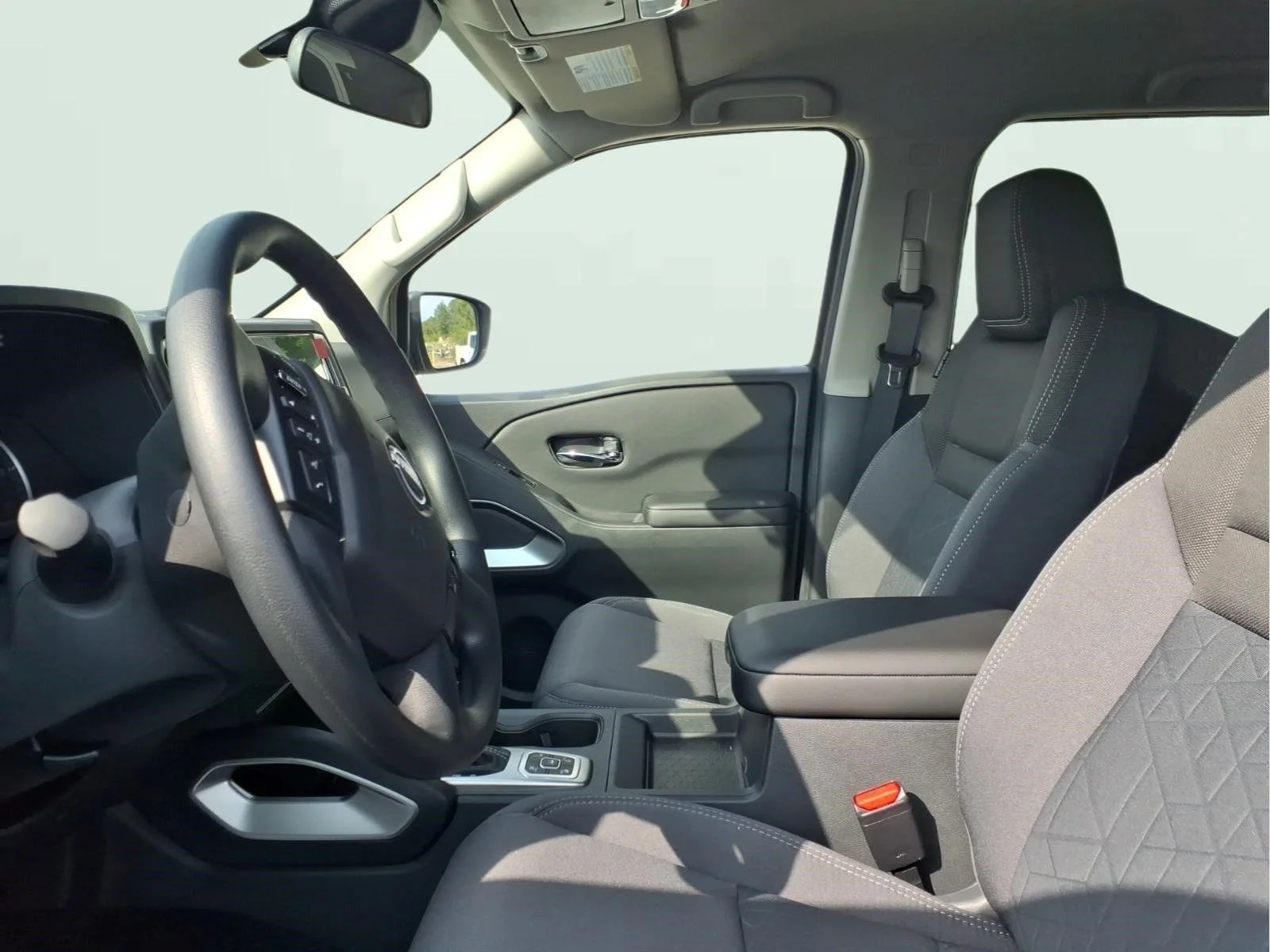 New 2026 Glacier White Nissan Crew Cab SV image 5