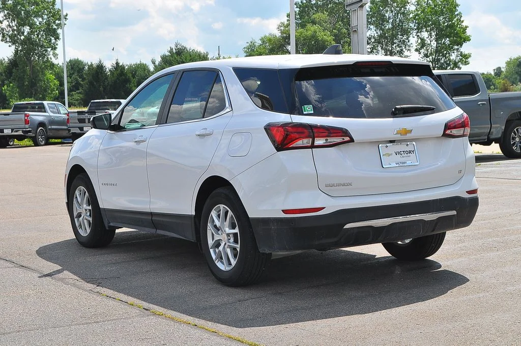 Used 2024 White Chevrolet LT image 5