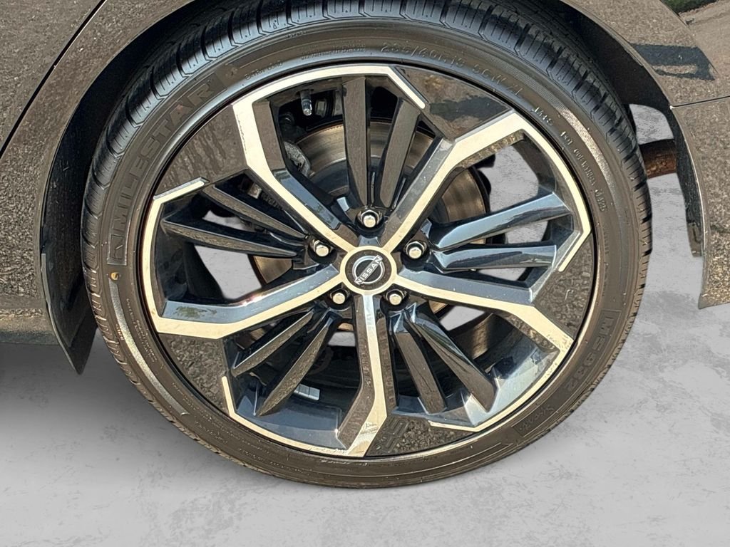 Used 2024 Black Nissan 2.5 SR image 19