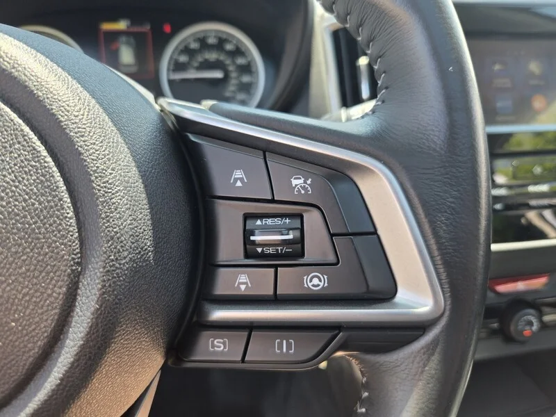 Used 2020 Ice Silver Metallic SUBARU PREMIUM image 27