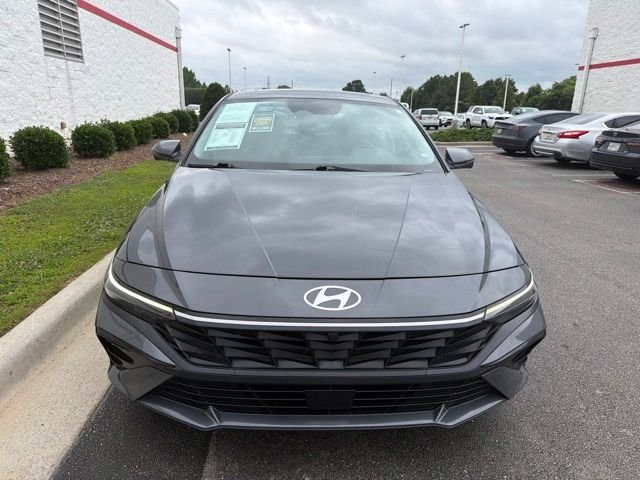 Used 2024 Gray Hyundai Limited image 2