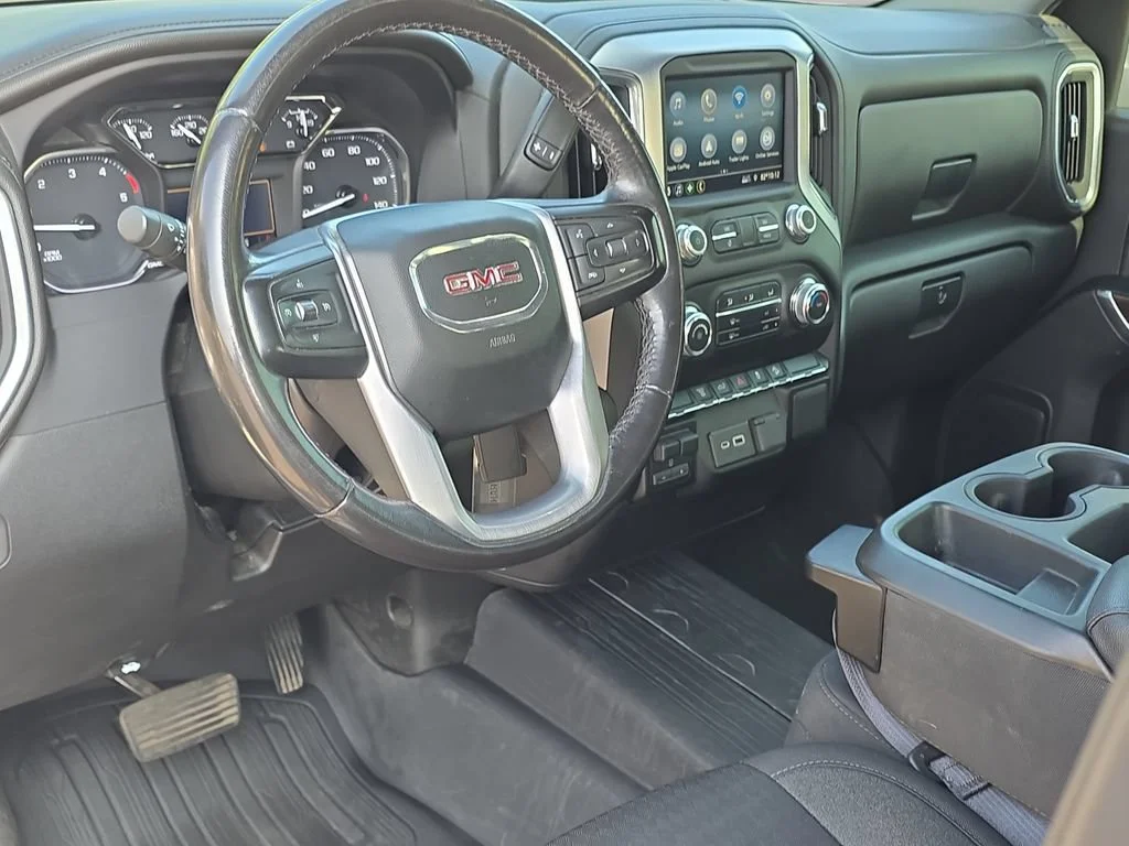 Used 2023 SUMMIT WHITE GMC SLE image 18