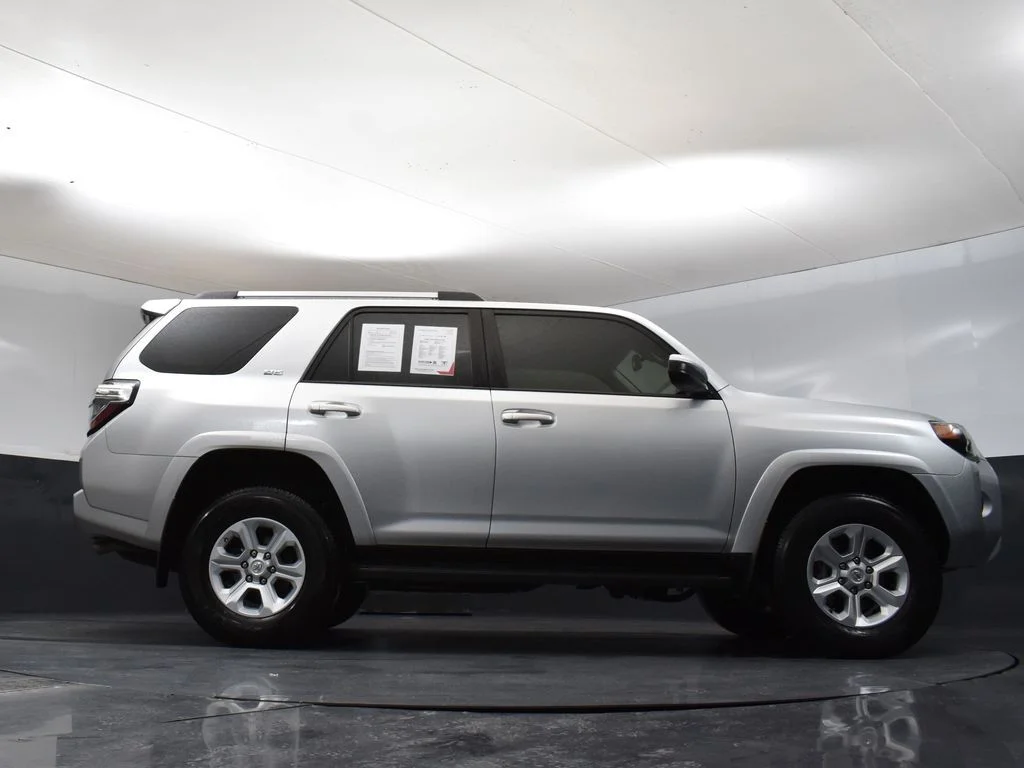 Used 2020 Silver Toyota SR5 image 35