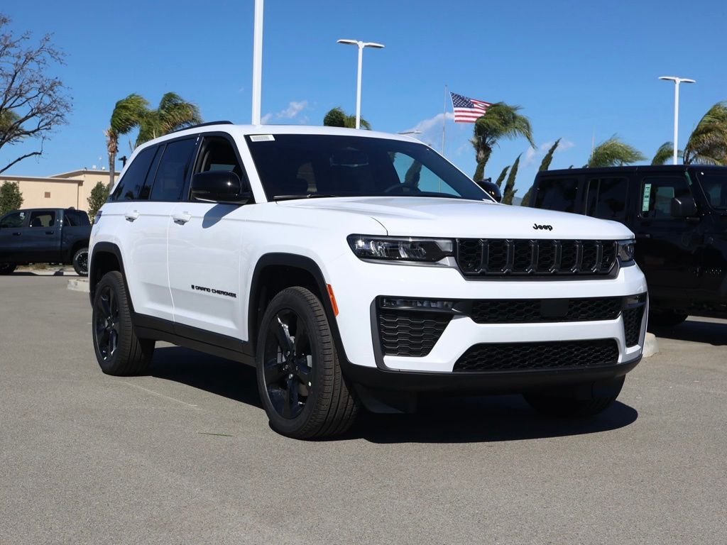 New 2026 Bright White Clear-Coat Exterior Paint Jeep Limited image 1