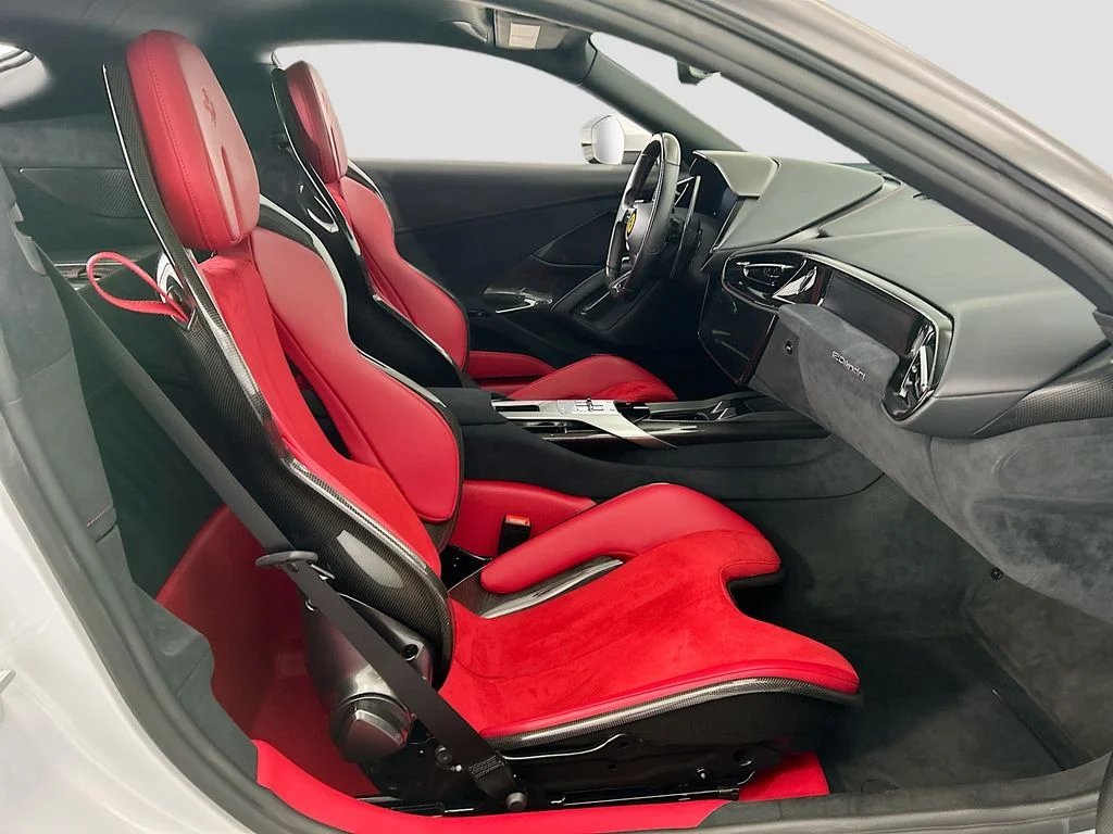 Used 2025 Bianco Artico Ferrari  image 18