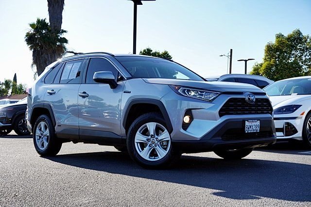 2021 Toyota RAV4 Hybrid XLE
