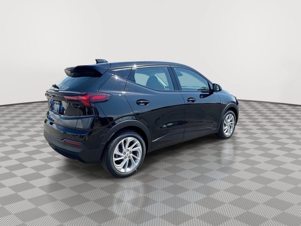 2027 Chevrolet Bolt LT - Photo 9