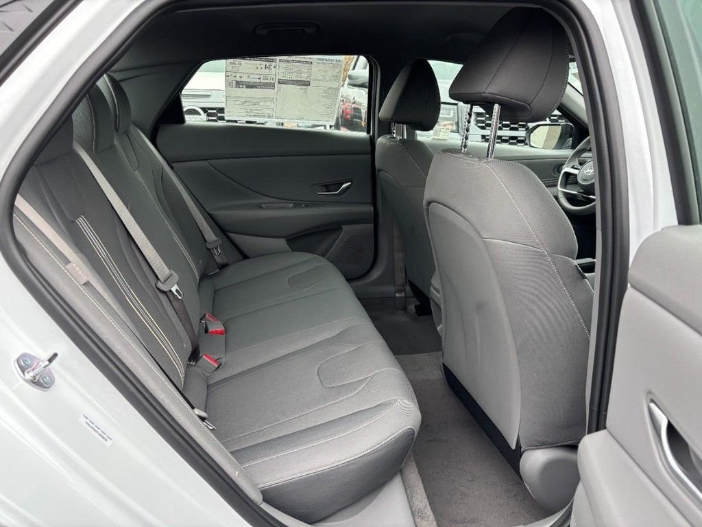 2026 Hyundai Elantra SEL Sport - Photo 5
