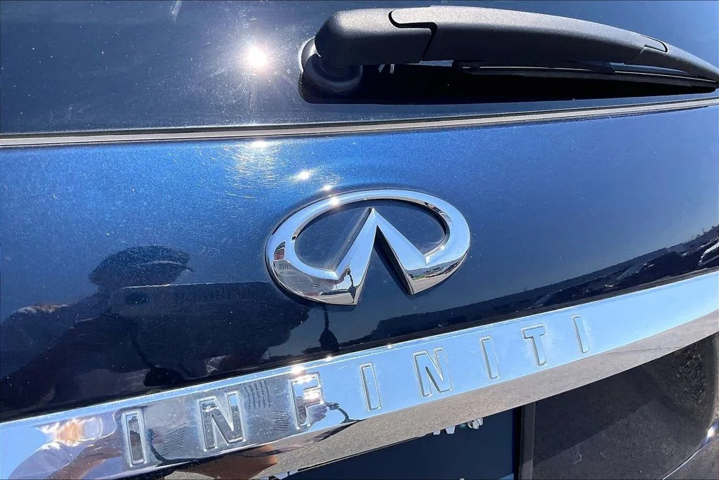 Used 2017 Blue INFINITI Base image 7