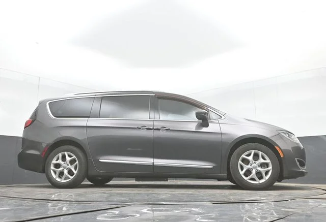 Used 2017 Gray Chrysler Touring L Plus image 50