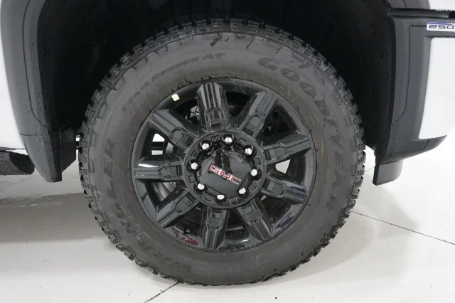2026 GMC Sierra 2500HD AT4 - Photo 5
