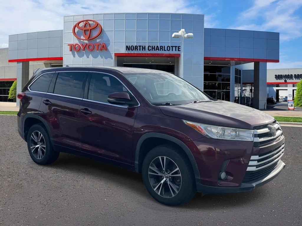 Used 2017 Red Toyota LE Plus image 1