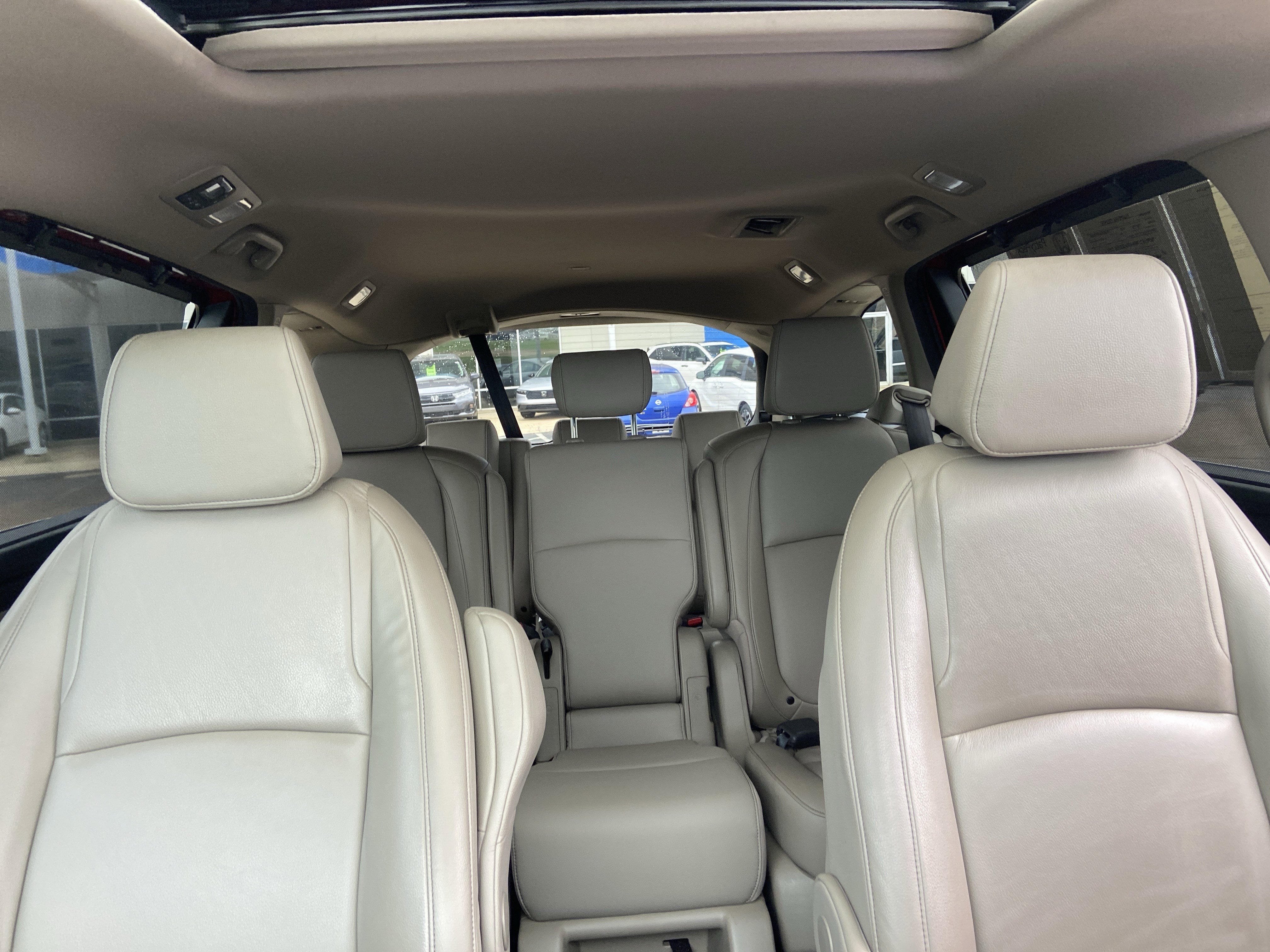 Used 2023 Radiant Red Metallic II Honda EX-L image 19