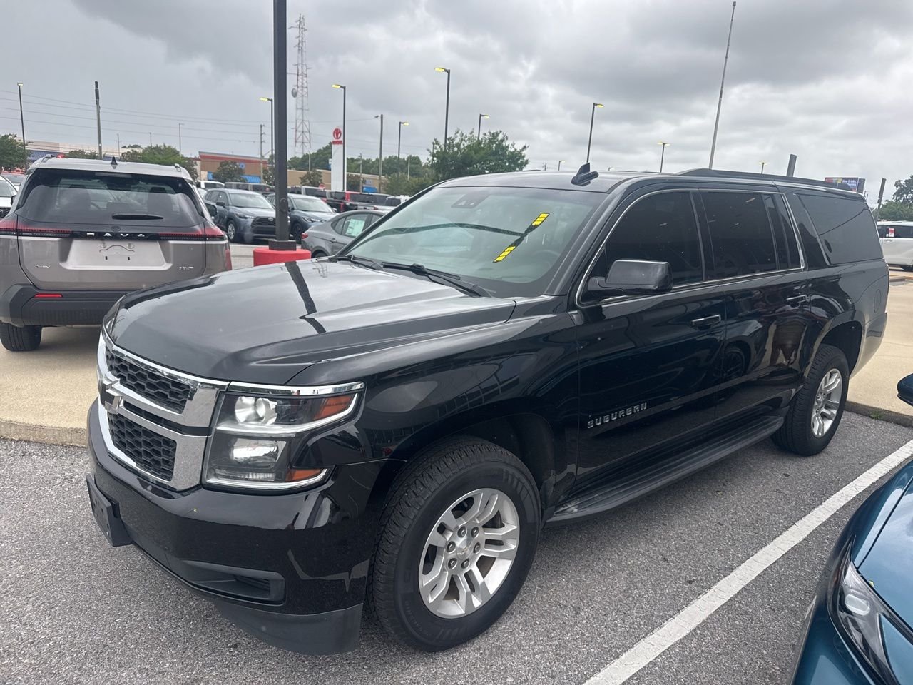 2020 Chevrolet Suburban 4WD 1500 LS's photo