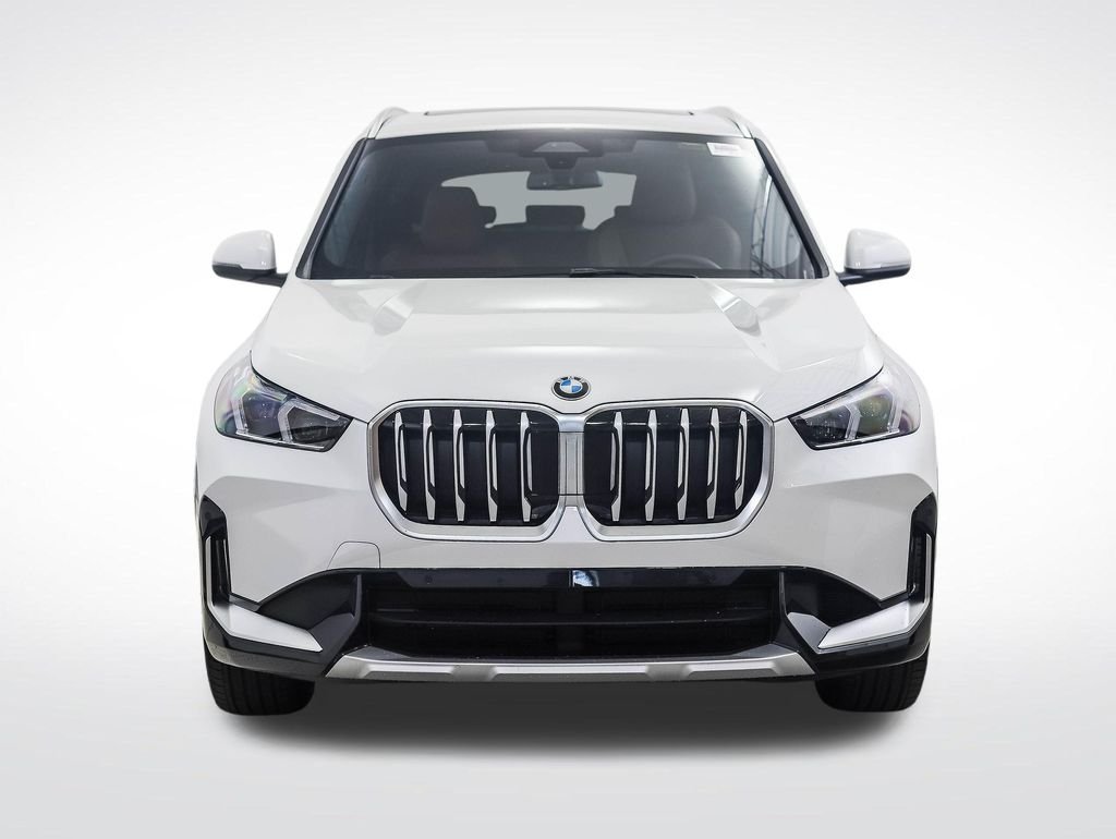 New 2026 White Metallic BMW xDrive28i image 8