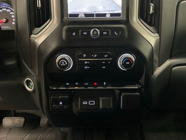 Used 2023  Chevrolet Custom image 19