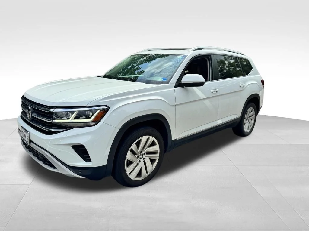 Used 2021 White Volkswagen SEL image 2