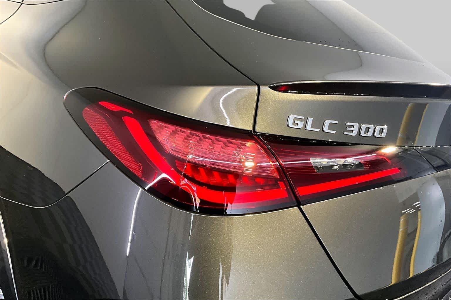New 2027 Graphite Grey Metallic Mercedes-Benz GLC 300 image 5
