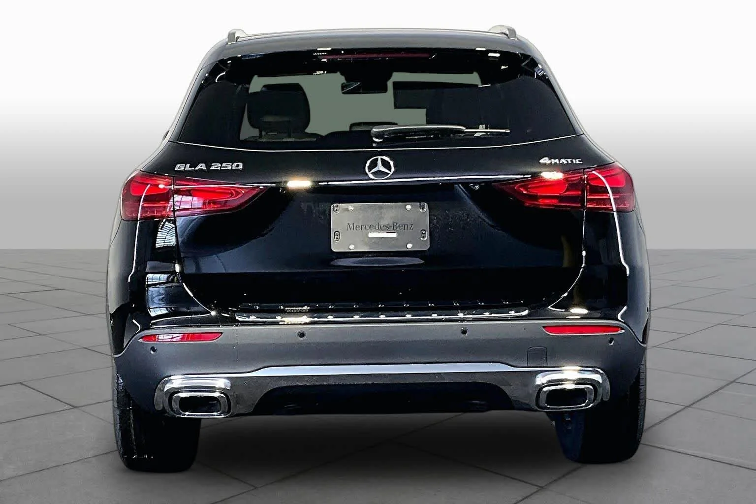New 2026 Night Black Mercedes-Benz GLA 250 image 4