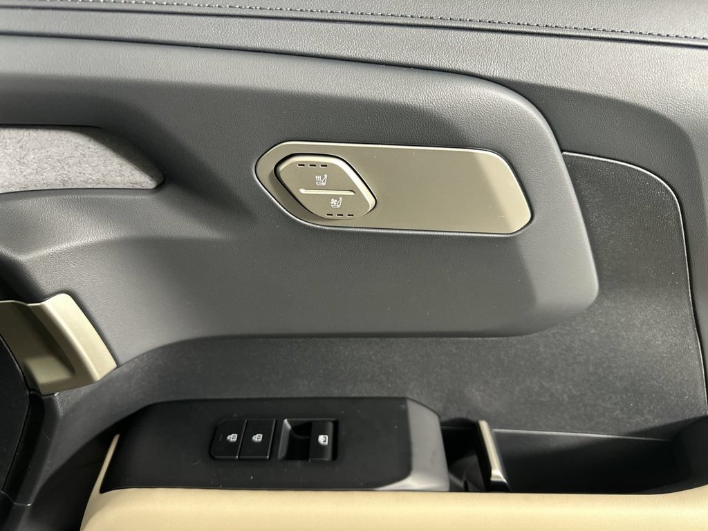 New 2027 Black Kia EX image 13