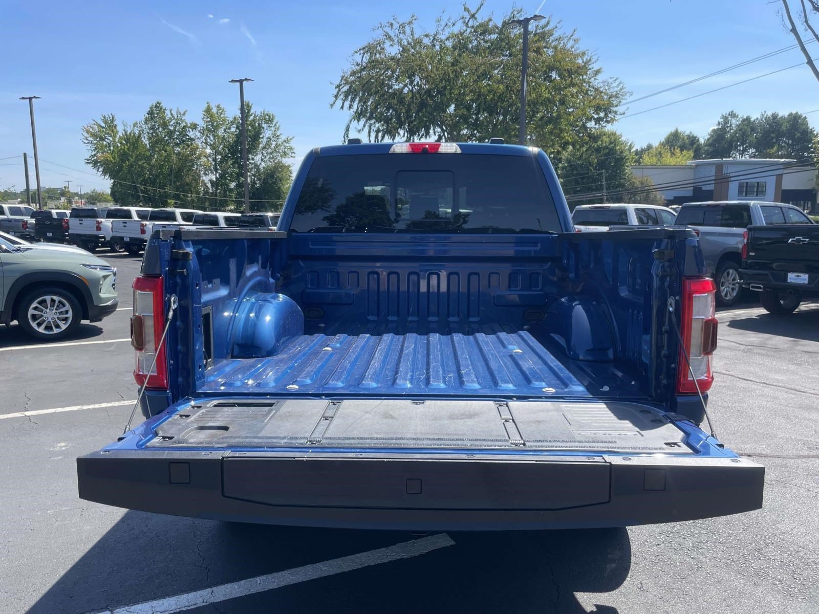 Used 2022 Blue Ford LARIAT image 9